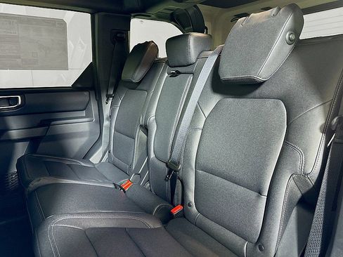 New 2025 Ford Bronco Badlands w/ Sasquatch Package image 8