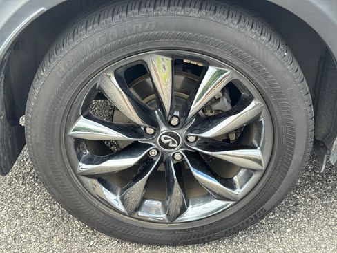 Used 2019 INFINITI QX50 Essential w/ Proactive Package AWD/4WD image 17