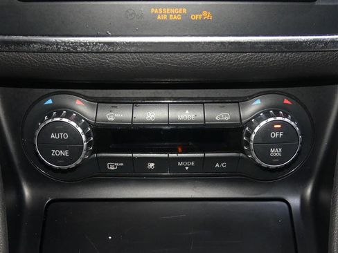 Used 2015 Mercedes-Benz CLA 250 4MATIC image 38