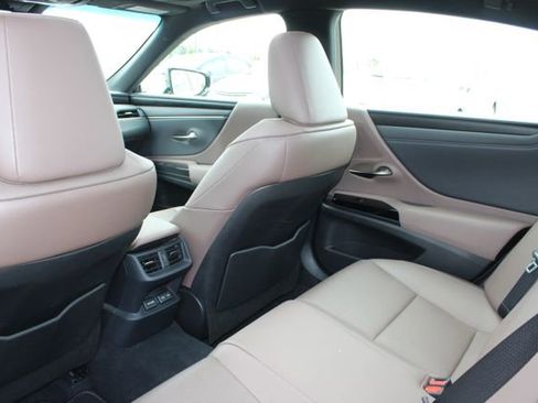 Certified 2025 Lexus ES 350 w/ Premium Package FWD image 9