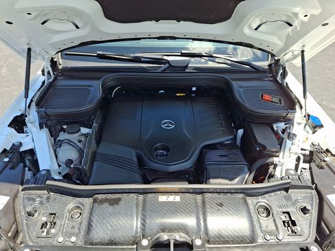 Certified 2025 Mercedes-Benz GLS 450 4MATIC image 30