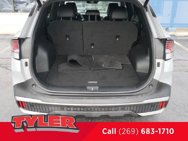 Used 2024 Kia Sportage X-Line w/ X-Line Premium Package AWD/4WD image 17