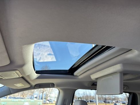 Used 2023 Honda Odyssey Touring image 25