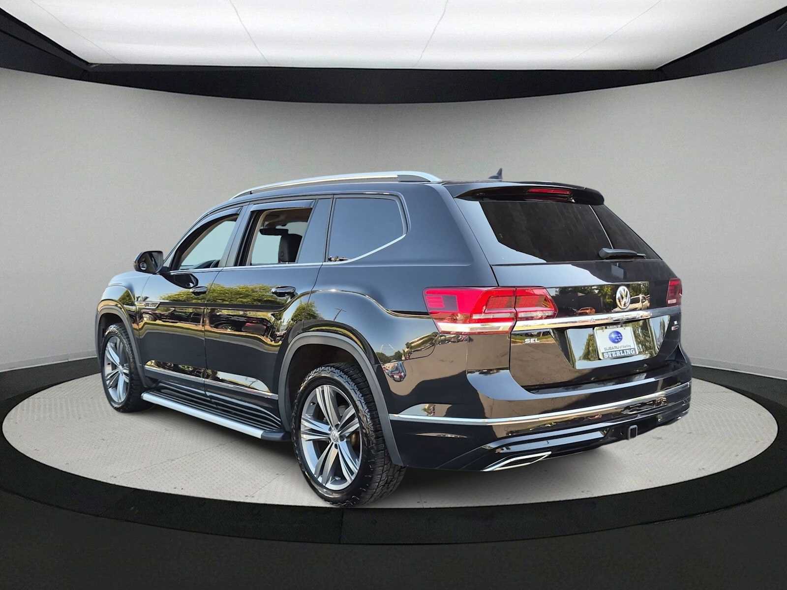 Used 2019 Volkswagen Atlas SEL R-Line AWD/4WD image 6