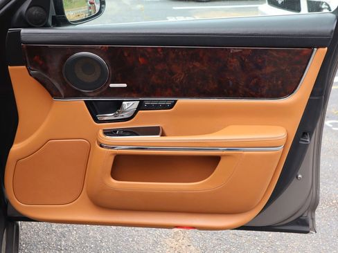 Used 2011 Jaguar XJ L RWD image 15