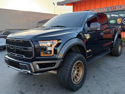 Used 2018 Ford F150 Raptor w/ Equipment Group 801A Mid image 5