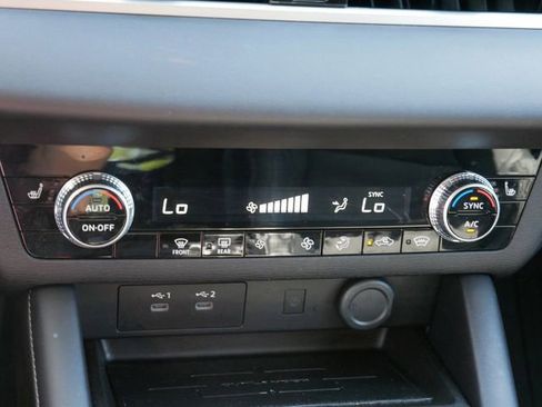 Used 2025 Mitsubishi Outlander SE AWD/4WD image 22