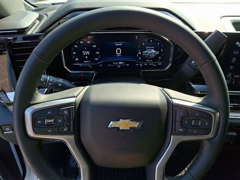 Used 2025 Chevrolet Silverado 1500 LT image 19