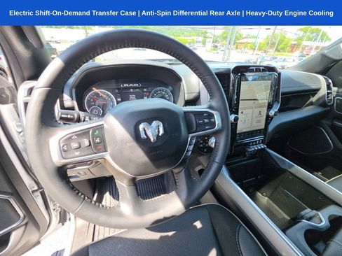 Used 2023 RAM 1500 Laramie AWD/4WD image 9