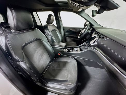 Used 2022 Jeep Grand Cherokee Altitude image 26