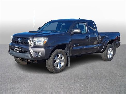 Used 2015 Toyota Tacoma PreRunner image 1