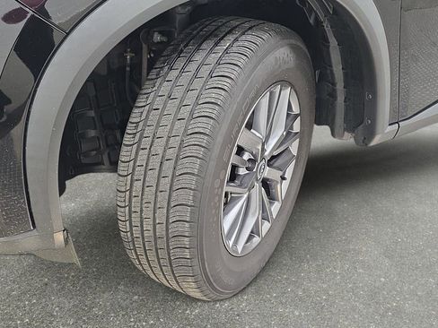 Used 2023 Nissan Rogue S image 29