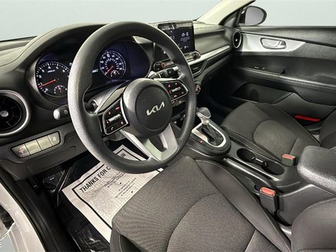Used 2023 Kia Forte LXS image 18