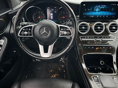 Used 2020 Mercedes-Benz GLC 300 4MATIC image 16