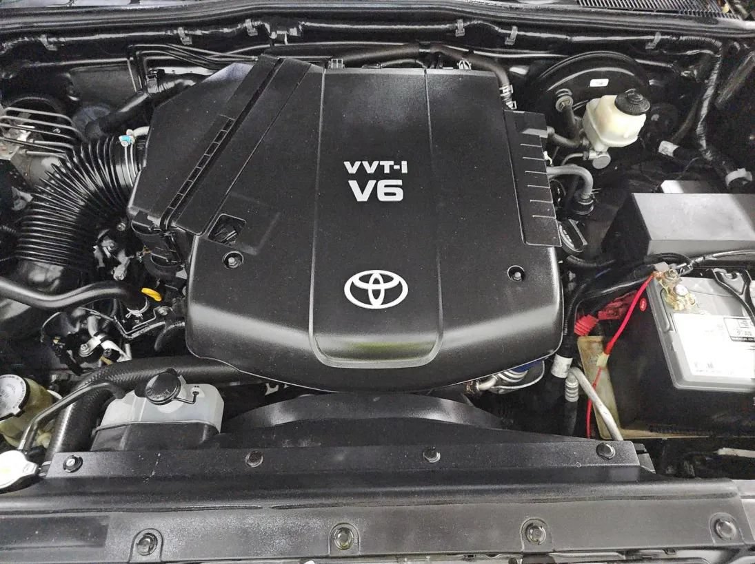 Used 2014 Toyota Tacoma PreRunner w/ SR5 Package RWD image 21