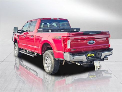 Used 2017 Ford F250 Lariat w/ Chrome Package image 4