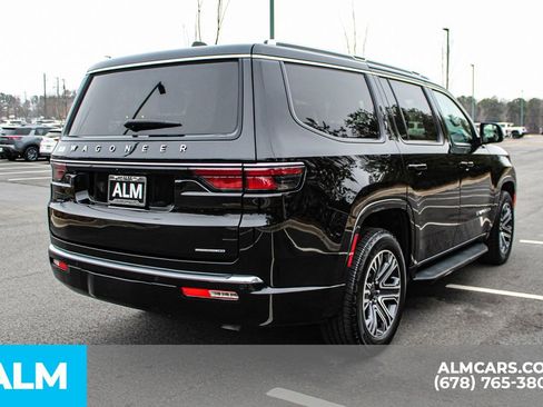 Used 2024 Jeep Wagoneer Series II w/ Flexible Seating Group image 6