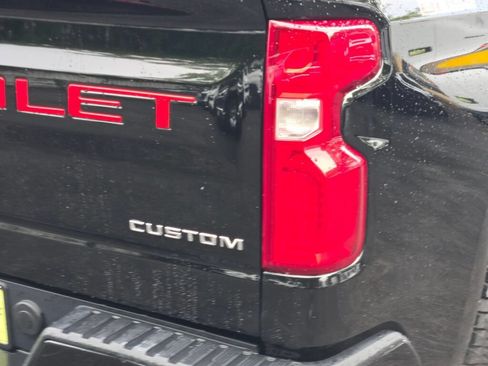 Used 2019 Chevrolet Silverado 1500 Custom Trail Boss w/ Custom Convenience Package AWD/4WD image 8