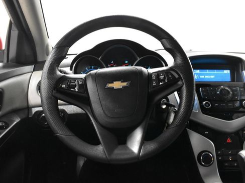 Used 2015 Chevrolet Cruze LT image 6