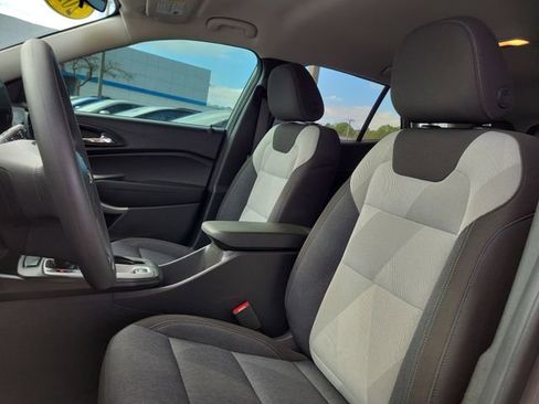 Certified 2024 Chevrolet Trax LS w/ LS Convenience Package image 15