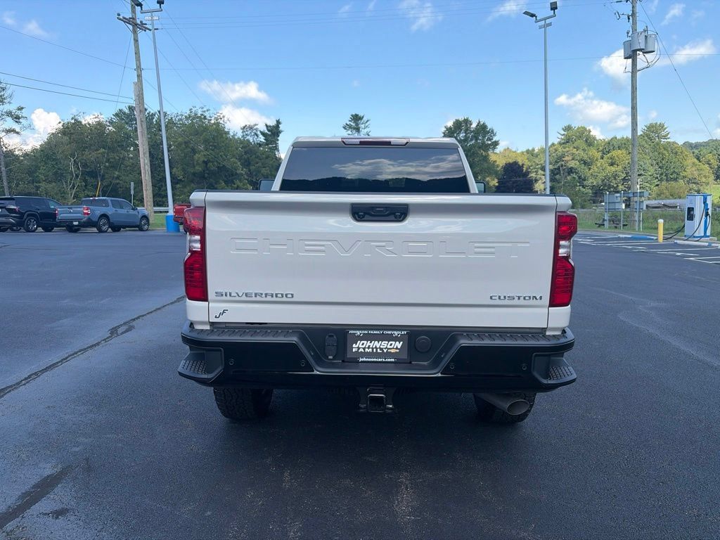 New 2026 Chevrolet Silverado 2500 Custom w/ Custom Value Package AWD/4WD image 7