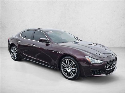 Used 2020 Maserati Ghibli image 3