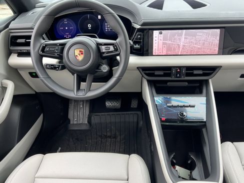 New 2026 Porsche Macan 4 Electric image 12