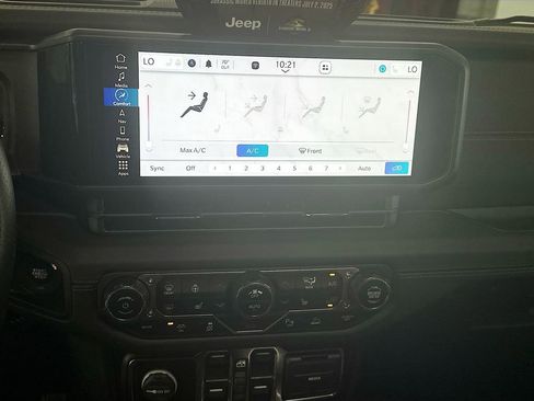 Used 2024 Jeep Wrangler Unlimited Rubicon 392 image 20