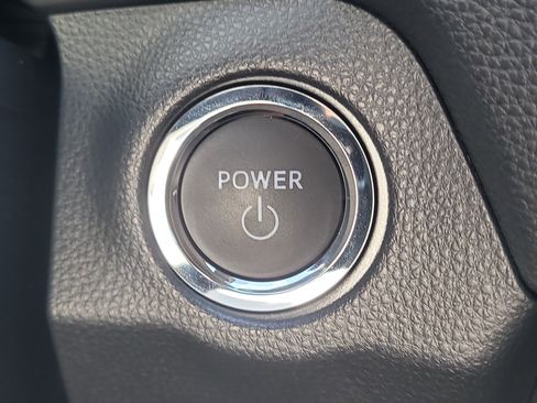 Used 2025 Toyota RAV4 XLE AWD/4WD image 29