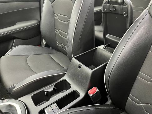 Used 2023 Kia Forte GT-Line w/ GT-Line Premium Package FWD image 29