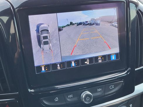 Used 2023 Chevrolet Traverse High Country image 17