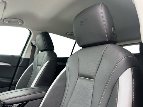 Used 2025 Buick Envision Sport Touring AWD/4WD image 15