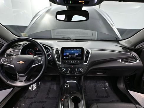 Used 2019 Chevrolet Malibu LT w/ Leather Package image 23