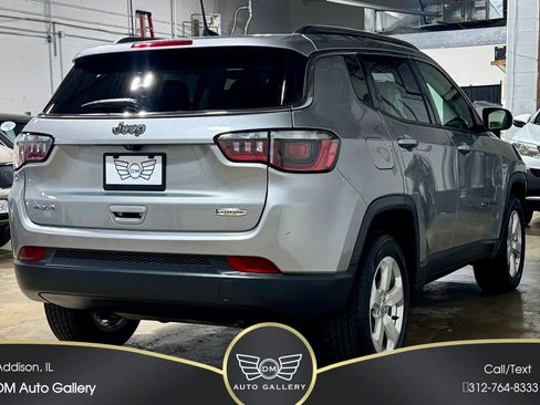 Used 2019 Jeep Compass Latitude w/ Cold Weather Group AWD/4WD image 6