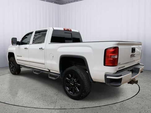 Used 2016 GMC Sierra 2500 Denali w/ Duramax Plus Package image 4