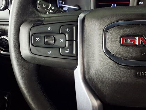 Used 2020 GMC Sierra 1500 SLT RWD image 19