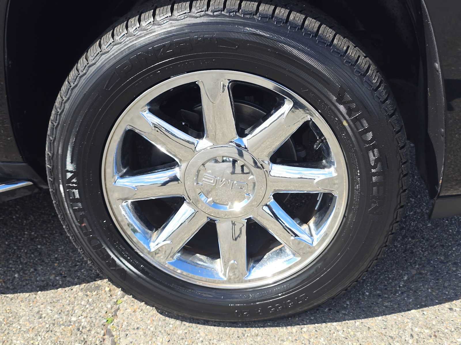 Used 2013 GMC Yukon Denali AWD/4WD image 9