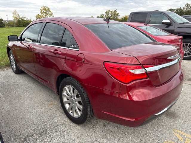 Used 2013 Chrysler 200 Touring w/ Cold Weather Group FWD image 3