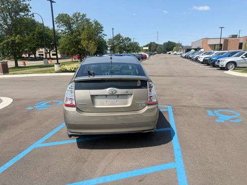Used 2007 Toyota Prius Touring FWD image 6