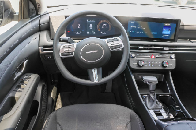 New 2026 Hyundai Tucson SE FWD image 13