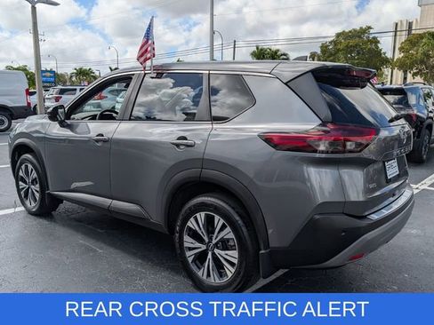 Used 2022 Nissan Rogue SV image 5