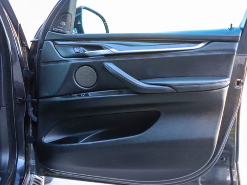 Used 2014 BMW X5 xDrive50i image 12