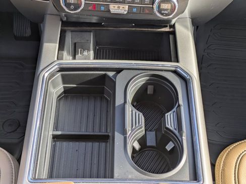 Used 2022 Ford F250 Lariat w/ Lariat Value Package image 19