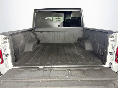 Used 2022 Jeep Gladiator Rubicon w/ Trailer Tow Package image 19