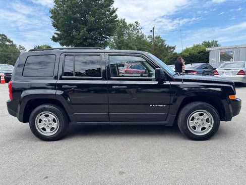 Used 2014 Jeep Patriot Sport FWD image 4