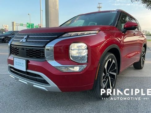 Used 2023 Mitsubishi Outlander SEL FWD image 4