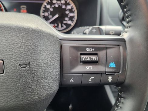 Used 2025 Nissan Rogue SV image 22