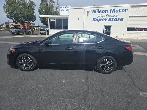 Used 2024 Nissan Sentra SV FWD image 8
