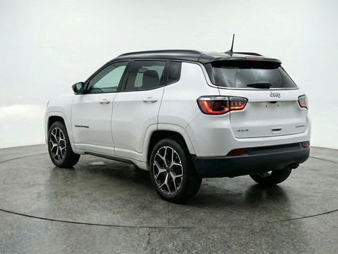 Used 2025 Jeep Compass Limited AWD/4WD image 6