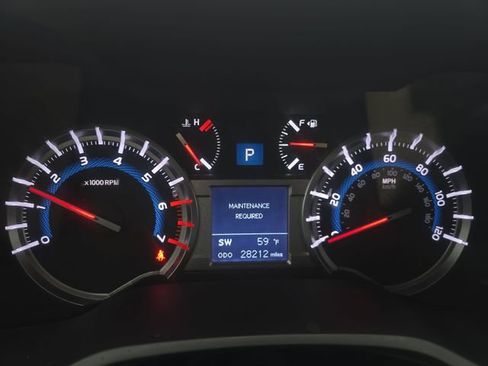 Used 2019 Toyota 4Runner SR5 Premium image 18